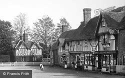 Shops In The Square 1903, Chilham