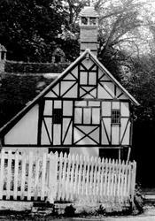 Taylors Hill, Well Cottage c.1955, Chilham