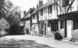 The Old Houses c.1955, Chilham