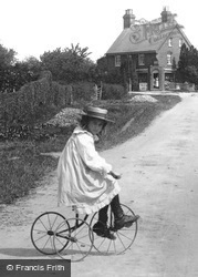 Chilham, Tricycle, the Lees 1908