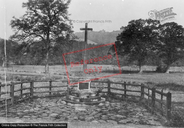 Photo of Chilworth, War Memorial 1927