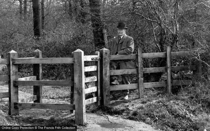 Photo of Chingford, Epping Forest, Man At The Gate 1906