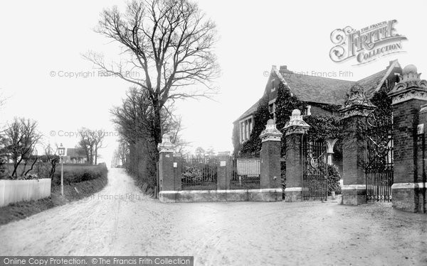 Photo of Chingford, Mount, Cemetery Gate 1906