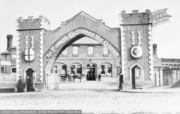 Photo of Chingford, Station, The Triumphal Arch c.1882