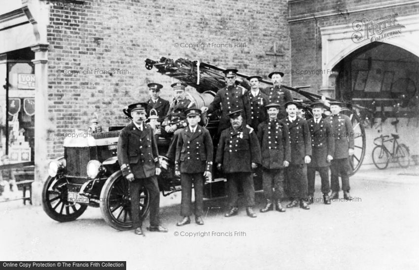 Chingford, the Fire Brigade and Fire Engine c1905