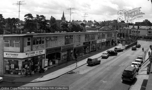 Photo of Chippenham, New Road c.1960