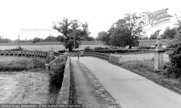 Photo of Chippenham, The Maud Heath Causeway c.1955