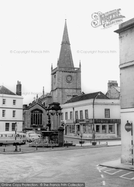 Photo of Chippenham, The Memorial And St Andrew's Church c.1960