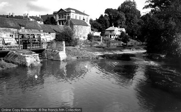 Photo of Chippenham, The Weir c.1960