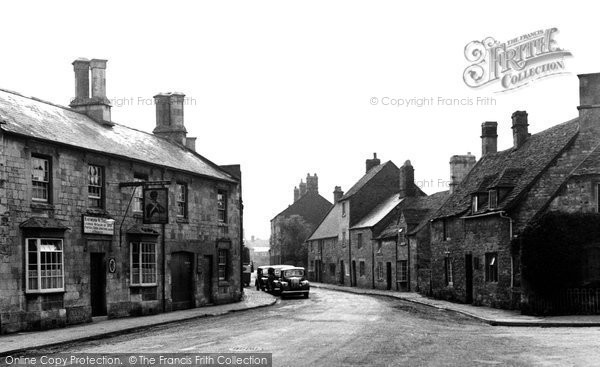 Photo of Chipping Campden, St Catherine's Square c.1955