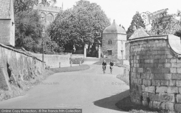 Photo of Chipping Campden, St James' Church c.1960