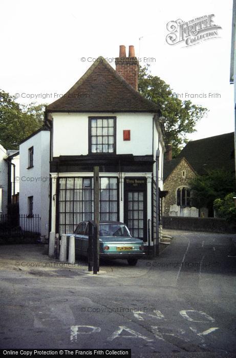 Photo of Chipping Ongar, Wren House 1983