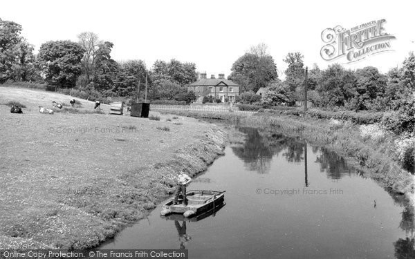 Photo of Chirk, Canal 1959