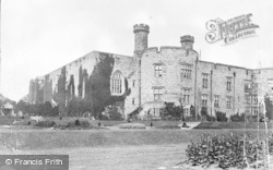 Castle 1888, Chirk