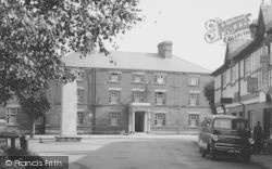 The Memorial And Hand Hotel 1953, Chirk