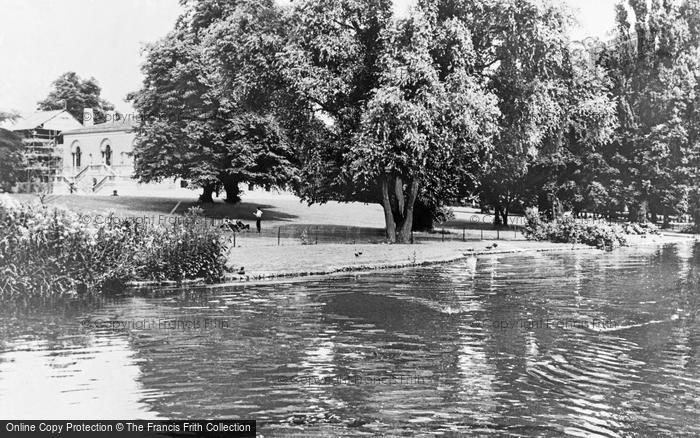 Photo of Chiswick, Chiswick House Grounds c.1960