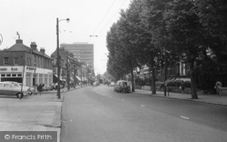 High Road 1961, Chiswick
