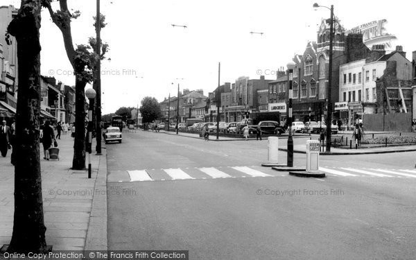 Photo of Chiswick, High Road c.1960