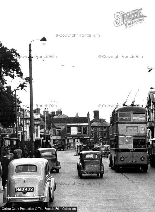 Photo of Christchurch, High Street c.1950