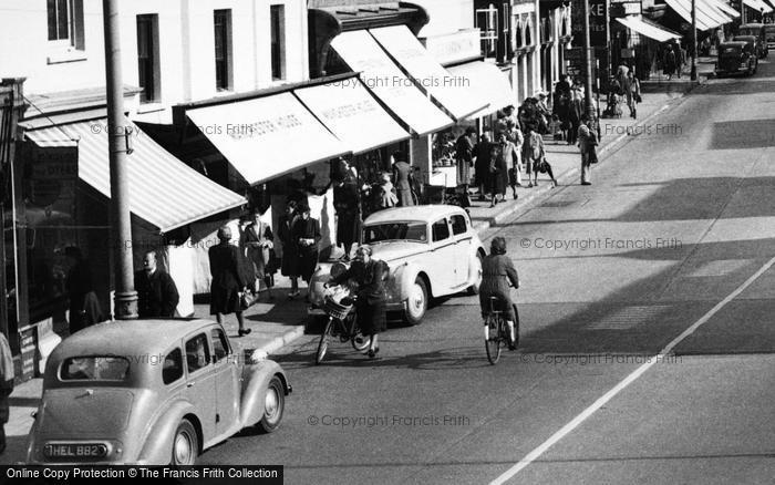 Photo of Christchurch, High Street, People c.1955