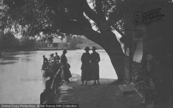 Photo of Christchurch, Wick Ferry 1918