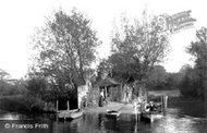 Wick Ferry, West Landing 1900, Christchurch