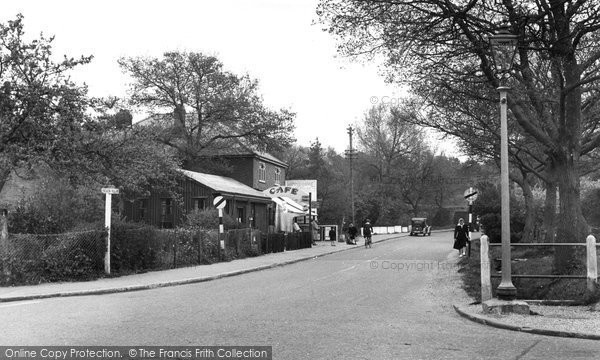 Photo of Church Crookham, Beacon Hill Road c.1955