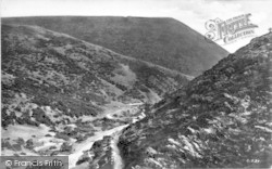 Carding Mill Valley Showing Bodbury Ring Old Roman Entrenchmant c.1935, Church Stretton
