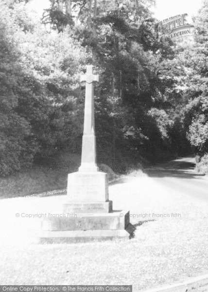 Photo of Churchill, The Memorial c.1960
