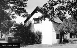 Thatched Cottages c.1965, Churchtown