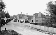 Pride Of The Valley Hotel 1924, Churt
