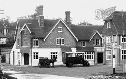 Pride Of The Valley Hotel 1924, Churt