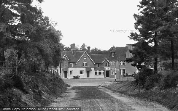 Photo of Churt, Pride Of The Valley Hotel 1924