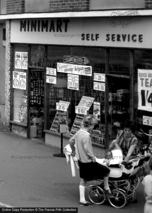 Photo of Cippenham, Shoppers 1965