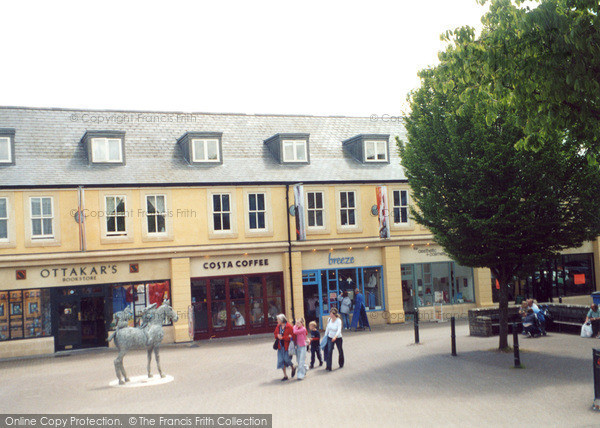 Photo of Cirencester, Ottakars 2004