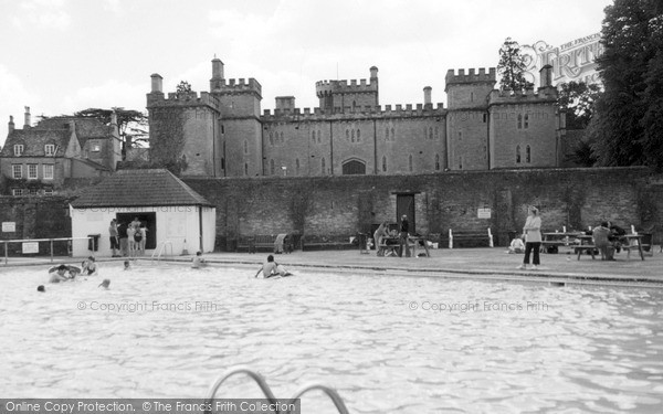 Photo of Cirencester, Swimming Pool 2004