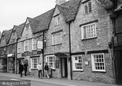 The Black Horse Sign 2004, Cirencester