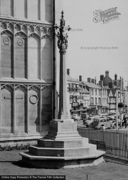 Photo of Cirencester, War Memorial c.1960