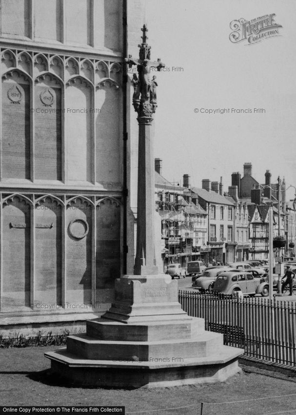 Cirencester, War Memorial c1960