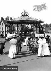 Clacton-on-Sea, Ladies Near The Bandstand 1907, Clacton-on-Sea