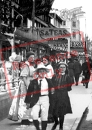 Clacton-on-Sea, Mother And Children, Pier Avenue 1907, Clacton-on-Sea