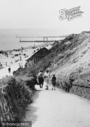 Clacton-on-Sea, Path To The Beach c.1950, Clacton-on-Sea