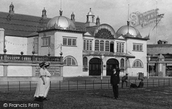 Clacton-on-Sea, People Outside The Palace 1907, Clacton-on-Sea