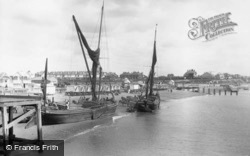 Clacton-on-Sea, Thames Barges On West Beach 1912, Clacton-on-Sea