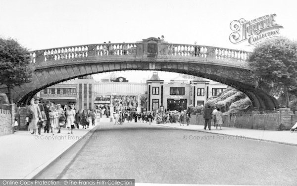 Photo of Clacton On Sea, The Bridge And Pier Entrance c.1949