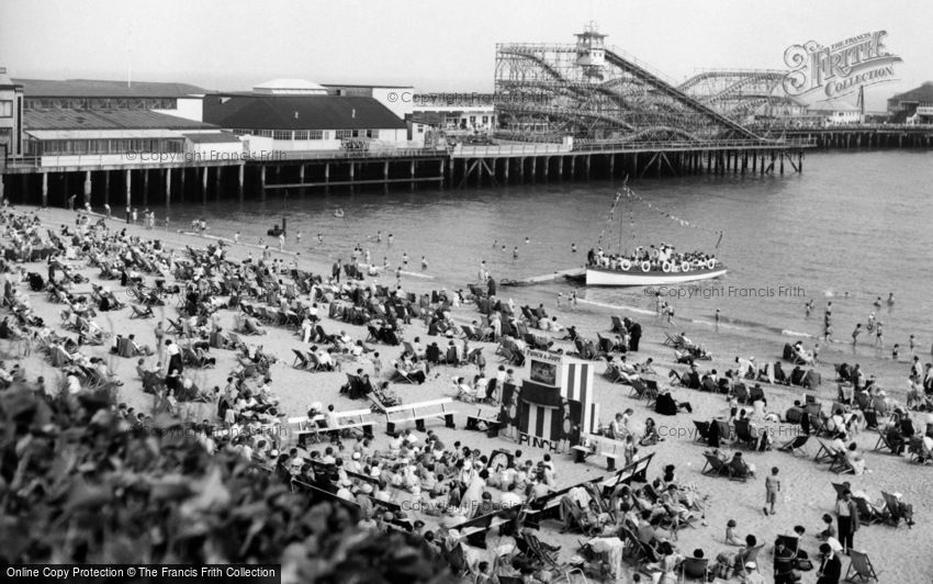 Clacton-on-Sea, the Pier and Steel Stella 1958