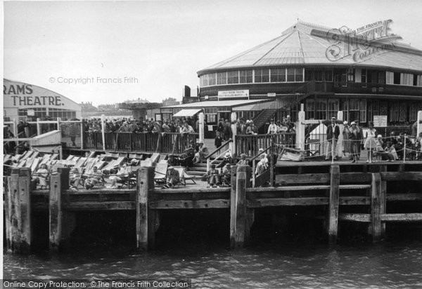 Photo of Clacton On Sea, The Pier Head 1947