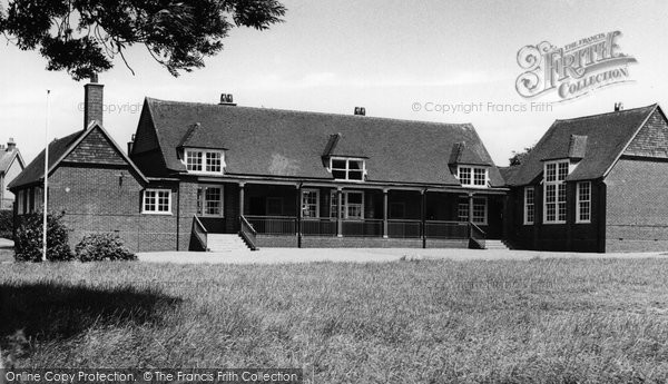 Photo of Clanfield, The School c.1955