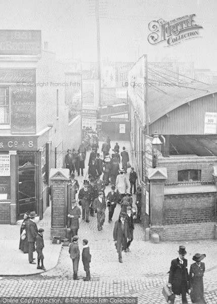 Photo of Clapham Junction, Station Approach c.1905