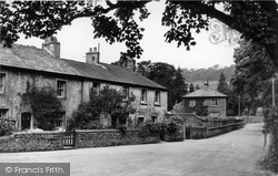 The Village 1954, Clapham
